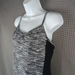 Cabi Womens Athletic Tank Top Medium Gray Black Space Dye Built-In Bra Racerback
